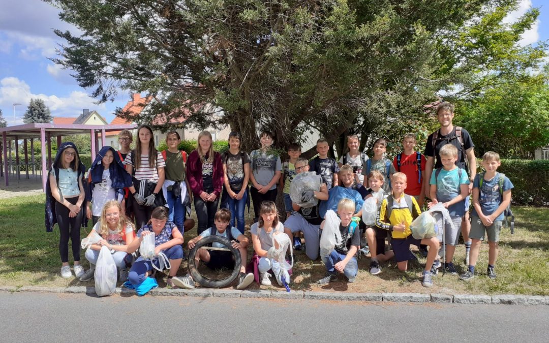 Müllsammelaktion der 6a macht Elstra noch schöner!